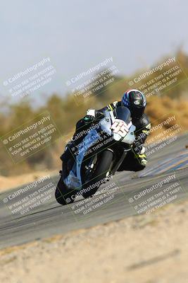 media/Jan-14-2024-SoCal Trackdays (Sun) [[2e55ec21a6]]/Turn 2 (1025am)/